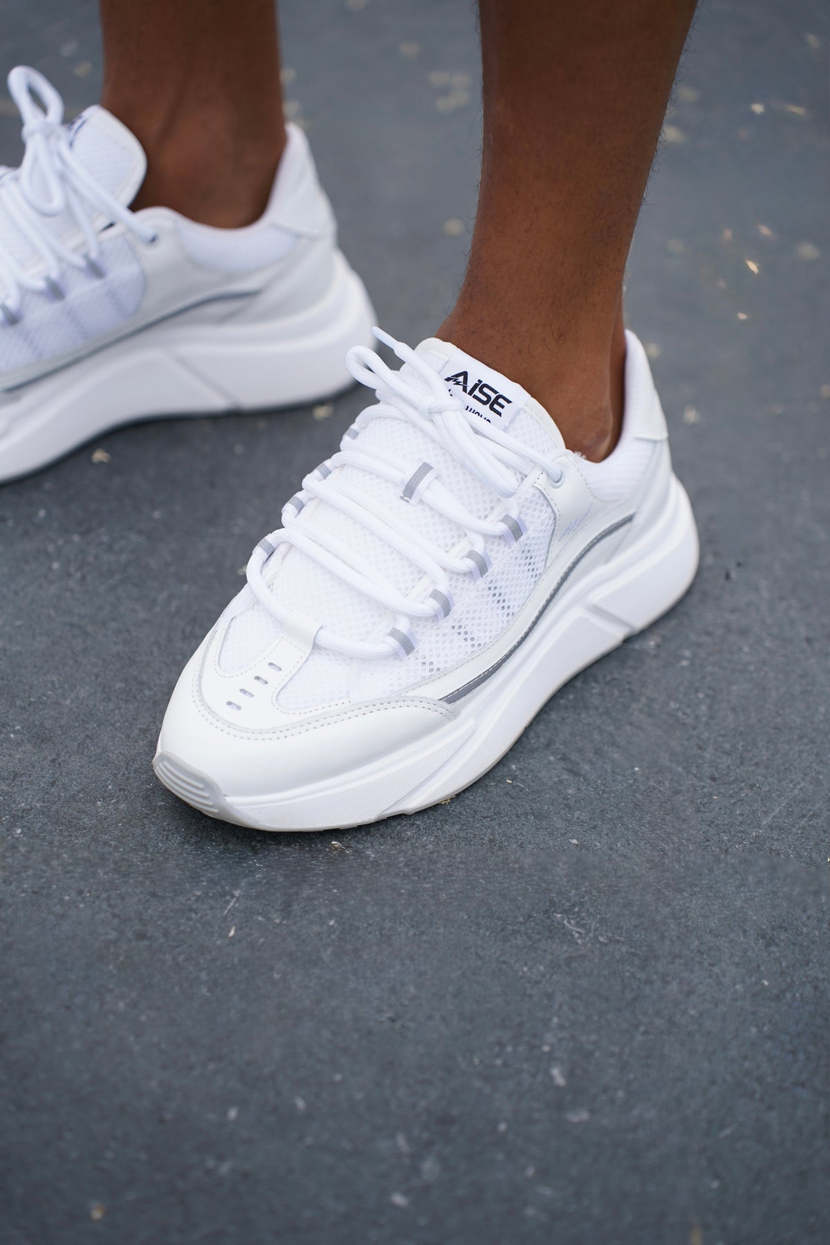 White Nexo Wave