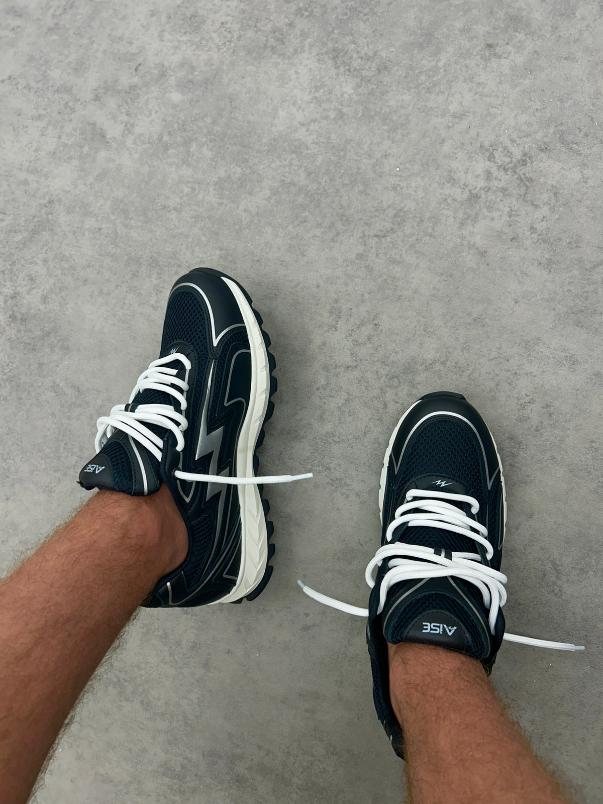 Space Black Cosmo Runner