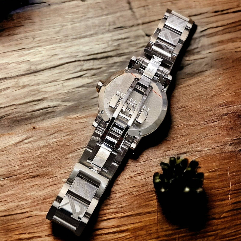 Burberry BU9037 Unisex 38mm The City