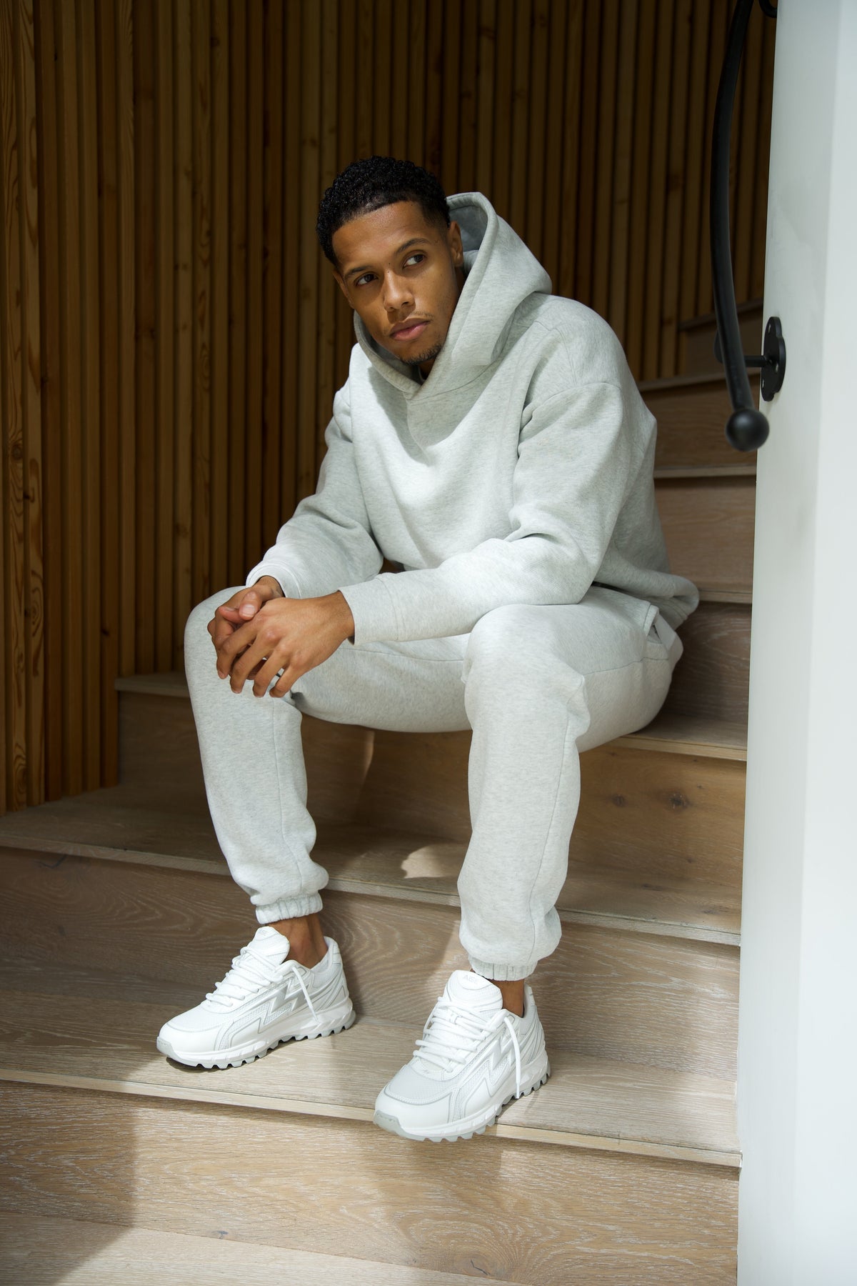 White Cosmo Runner