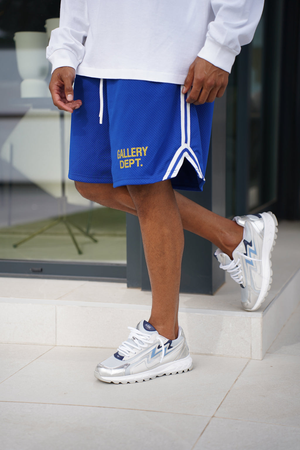 Chrome Blue Cosmo Runner