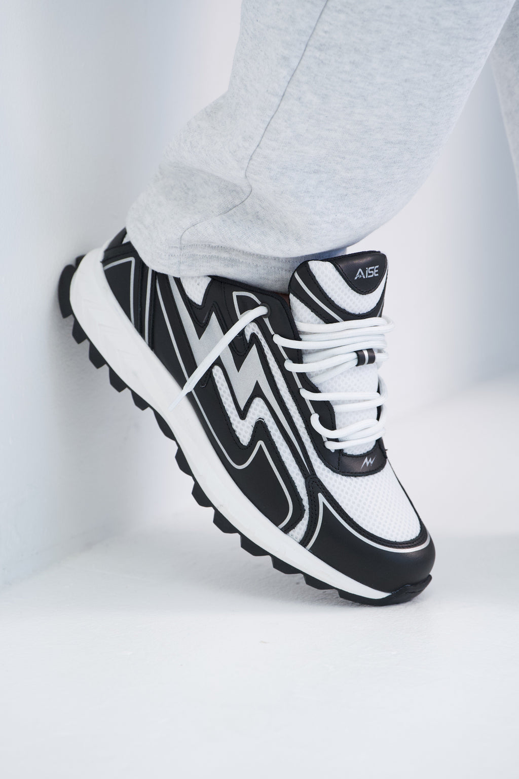 Oreo Cosmo Runner