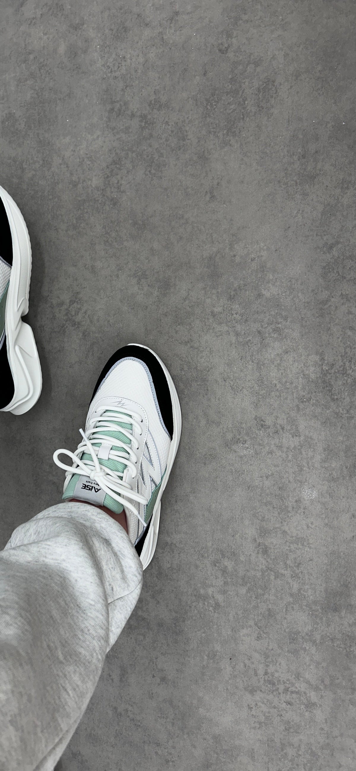 Mint Aero Track