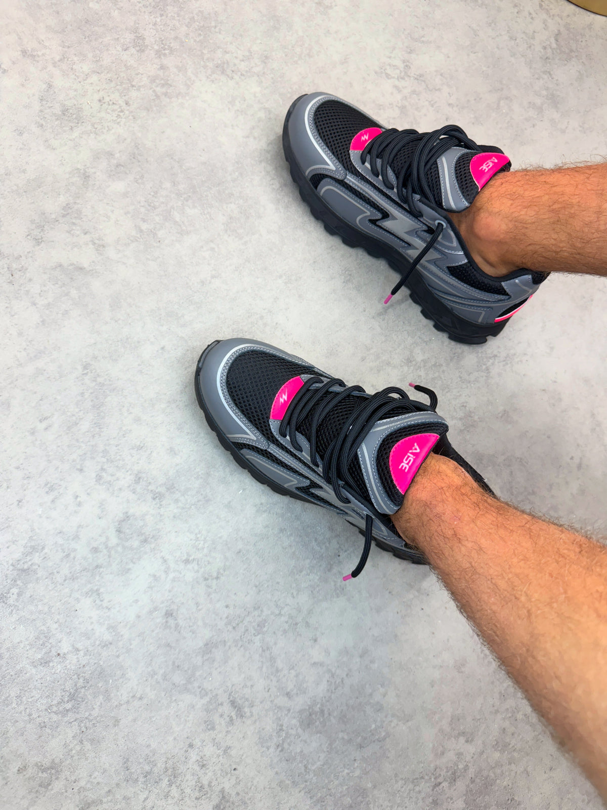 Midnight Pink Cosmo Runner
