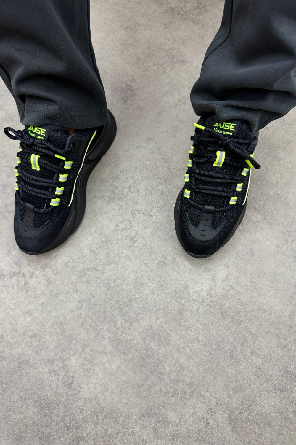 Volt Black Nexo Wave