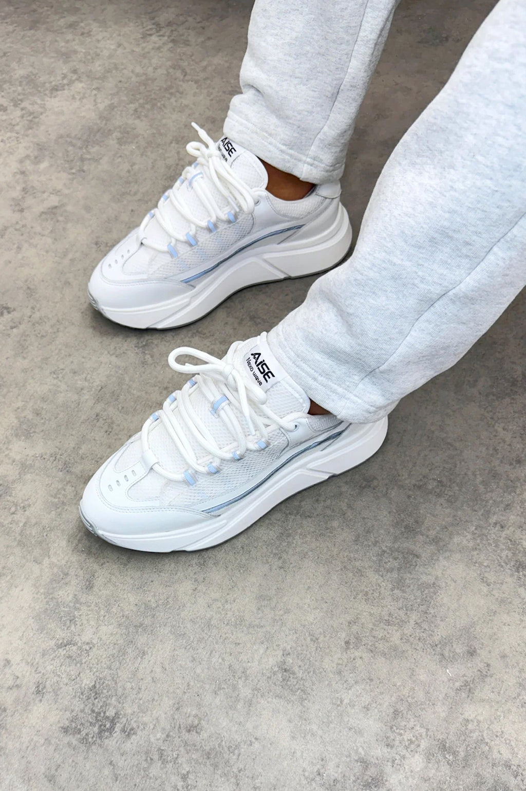 White Nexo Wave